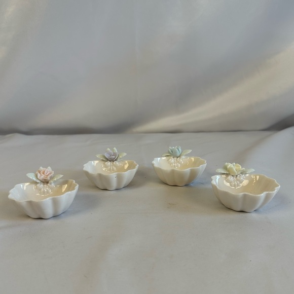 Vintage Bone China Mini Scalloped Round Place Card Holders with Flowers -4 - Picture 4 of 12